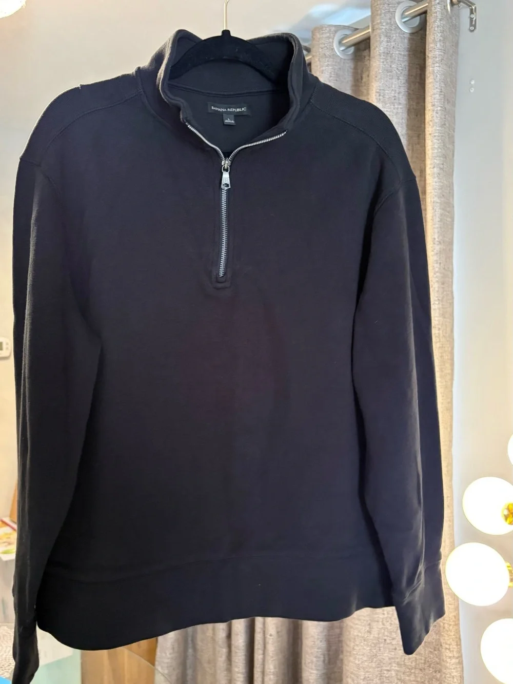 Banana Republic Men's Zip-Neck Sweater in Black. Size Large